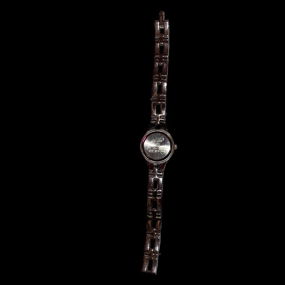 ARMITRON mixed metals watch - Picture 3 of 6